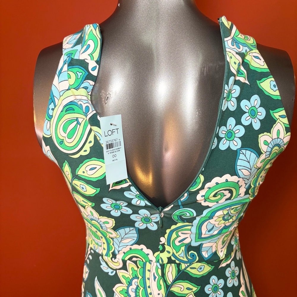 NWT LOFT Green and Blue Paisley Keyhole Midi Dress - Picture 7 of 9